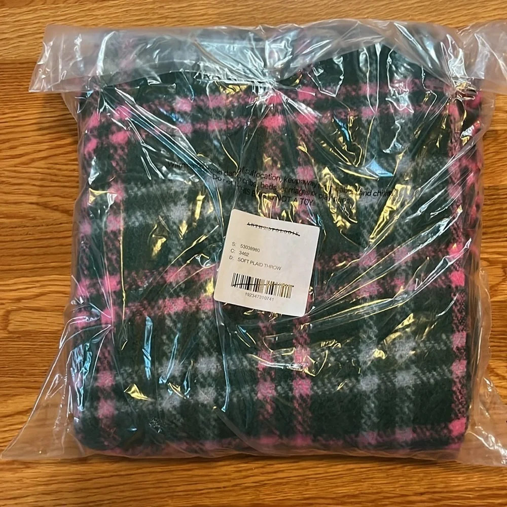 Anthropologie Tartan Plaid Throw Blanket NWT